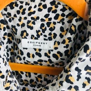 Beautiful 100% silk Equipment leopard print  long sleeves blouse fits Med/Large